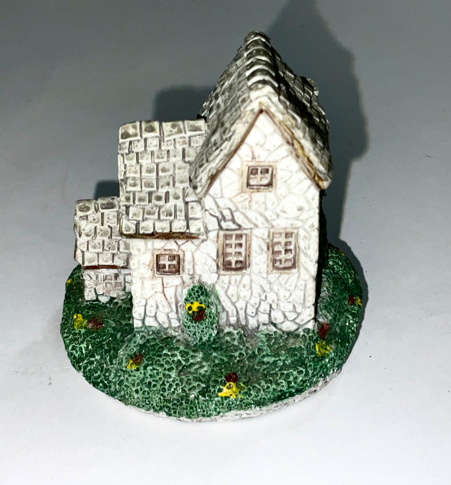 David Winter Cottage Secret Shebeen from the Irish Collection 