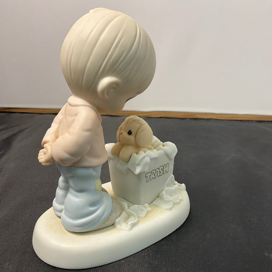 Precious Moments PM-882 "You Just Can't Chuck A Good Friendship" Figurine W/ Box