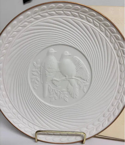 Avon Classic 14K Gold Trim Porcelain Wedding Plate Vintage 1986 in Original Box