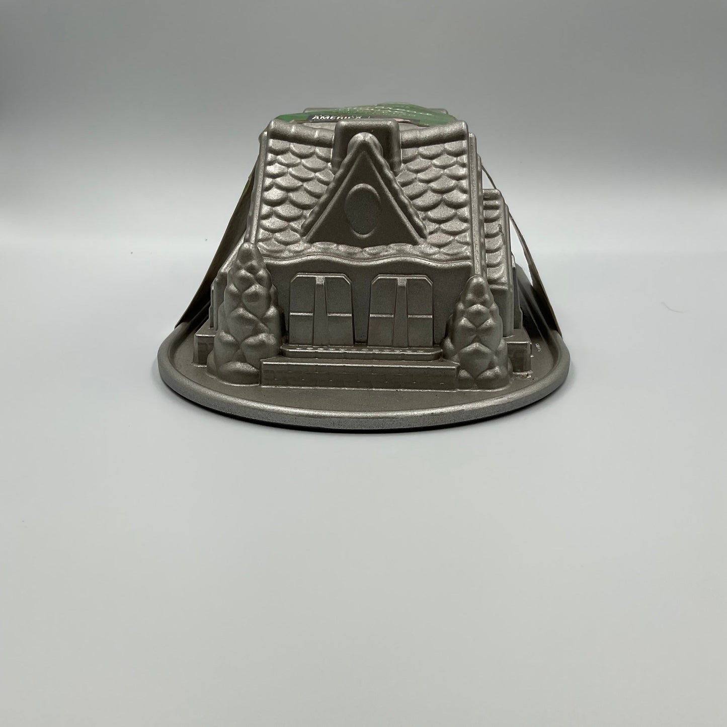 Nordic Ware Platinum Collection Gingerbread House Bundt Pan
