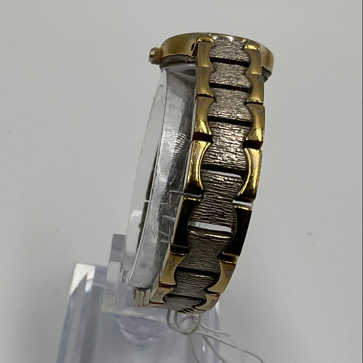 Vintage Elgin Ladies Watch Mother of Pearl Face New Battery Working Condition