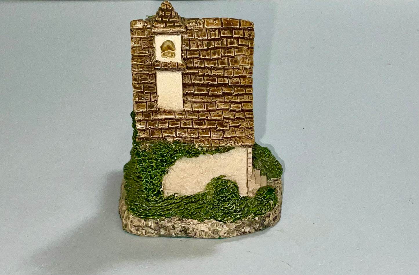 1992 International Resources LLC Cottage home miniature model