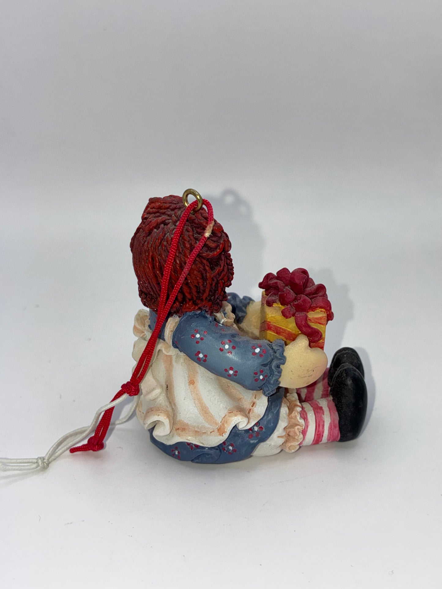 Raggedy Anne Holding Present Collectible Holiday Christmas Ornament Mint Condition