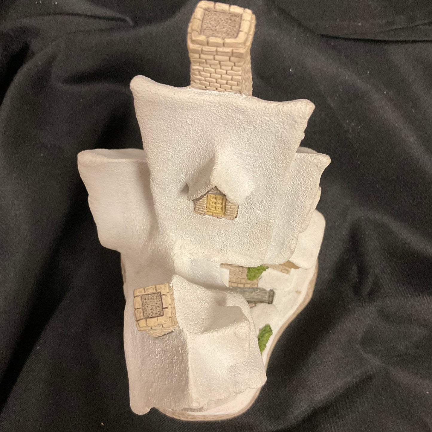 Fred's Home Vintage 1991 David Winter Cottages Handmade Hand-Painted