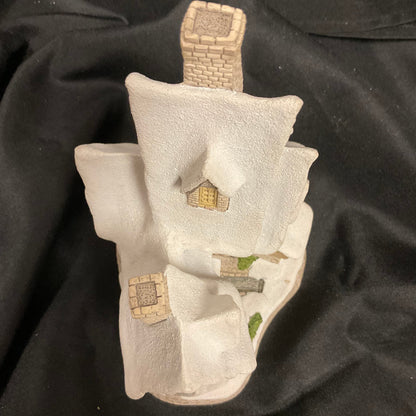 Fred's Home Vintage 1991 David Winter Cottages Handmade Hand-Painted