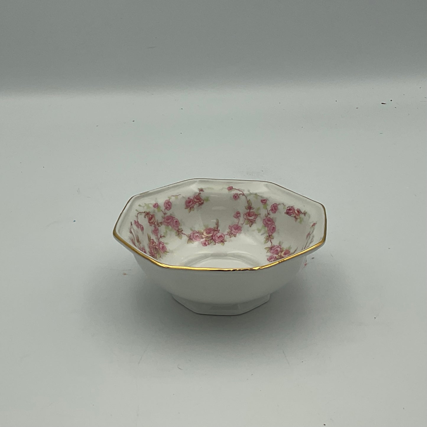 EL Schumann Arzberg Germany Bridal Rose Sugar bowl