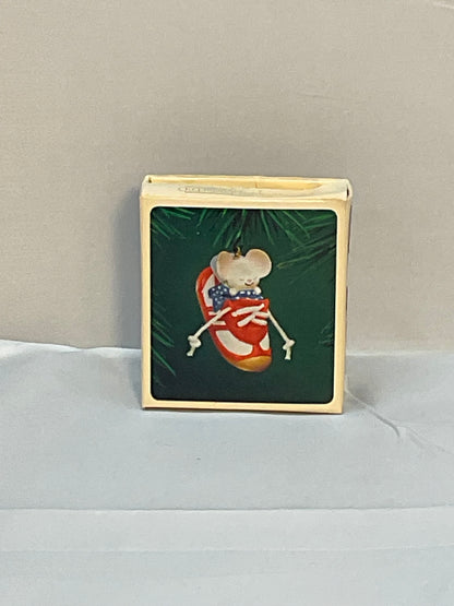 1983 Hallmark Keepsake Christmas Ornament Sneaker Mouse Vintage w/Box