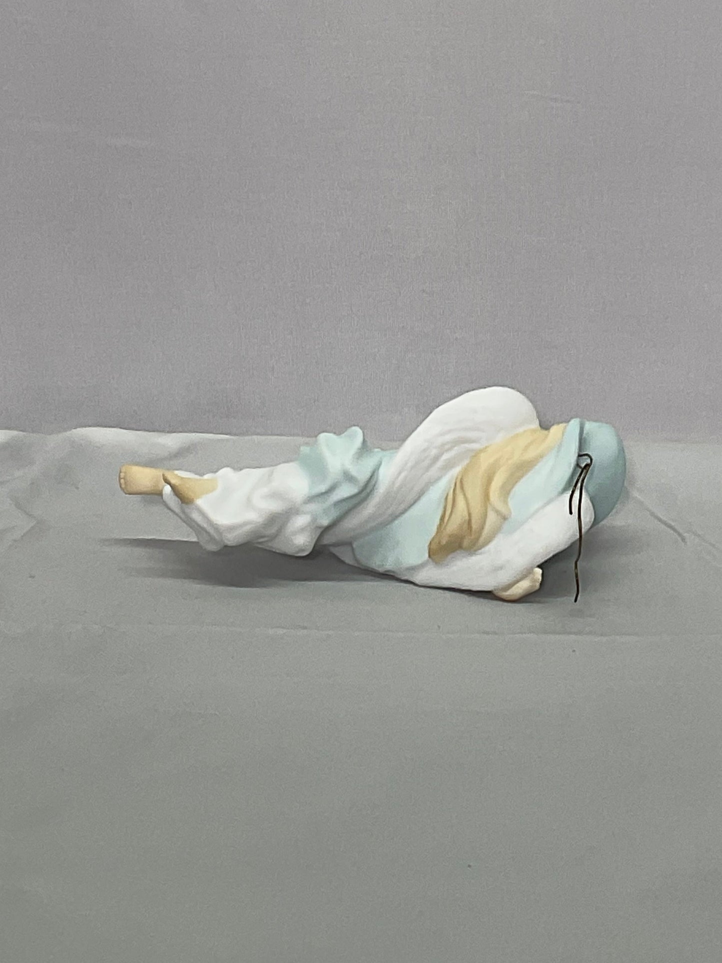 Angel of Hope Vintage 1999 Hallmark Keepsake Ornament Gold Crown Exclusive in Original Box