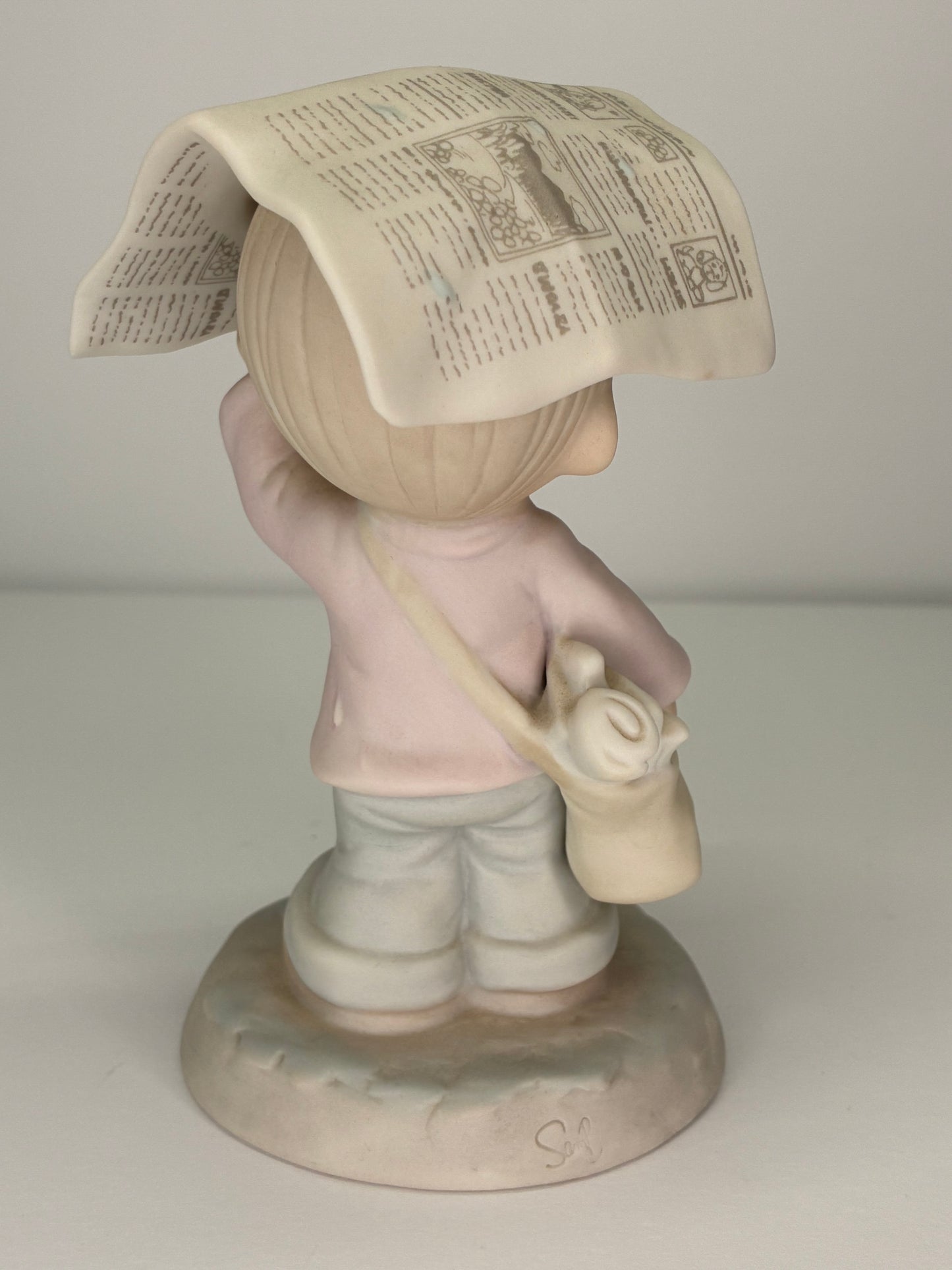 Precious Moments Vintage 1988 Sending You Showers of Blessings Hand Painted Porcelain Collectible Figurine Orig Box Mint