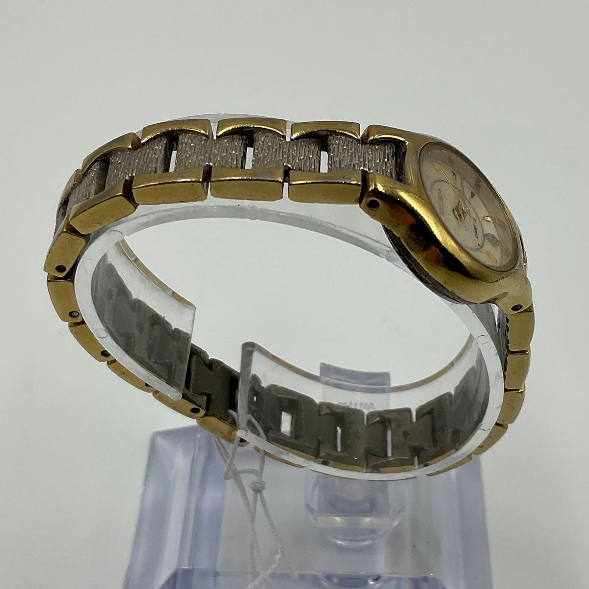 Vintage Elgin Ladies Watch Mother of Pearl Face New Battery Working Condition