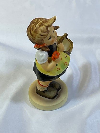 Goebel Hummel "Sister" Figurine Vintage 1962 #98/2/0 Girl with Basket and Flowers Porcelain Figurine