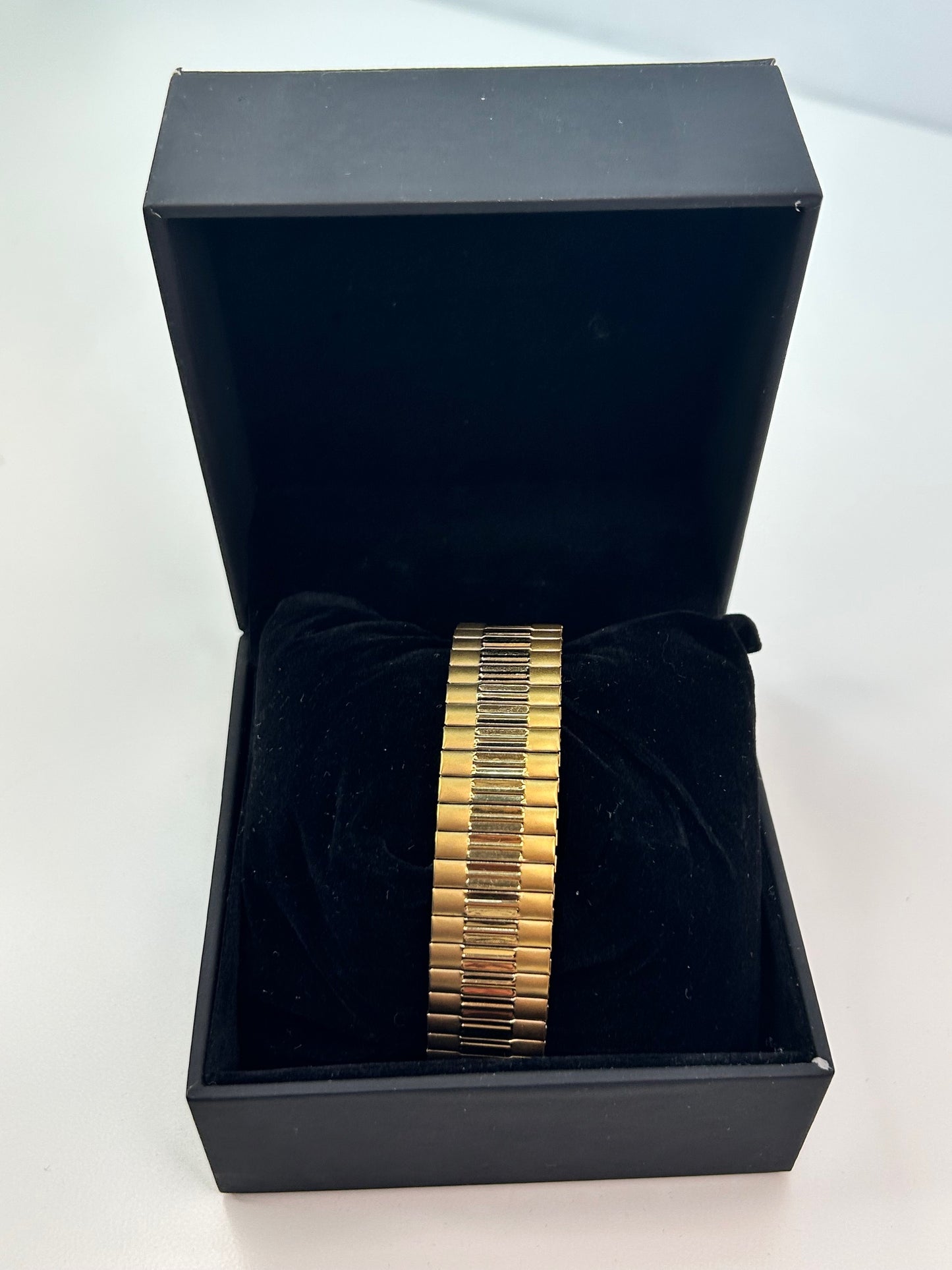 International Association of Machinists and Aerospace Workers Union Tampa Florida Commemorative Goldtone Watch