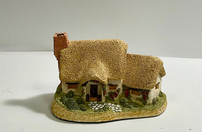 Vintage David Winter Rose Cottage Figurine 1980 - Hand Painted Great Britain