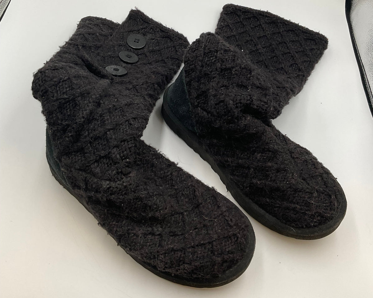 UGG Australia Classic Cardy Black Cable Knit 3 Button Boots Womens Size 8