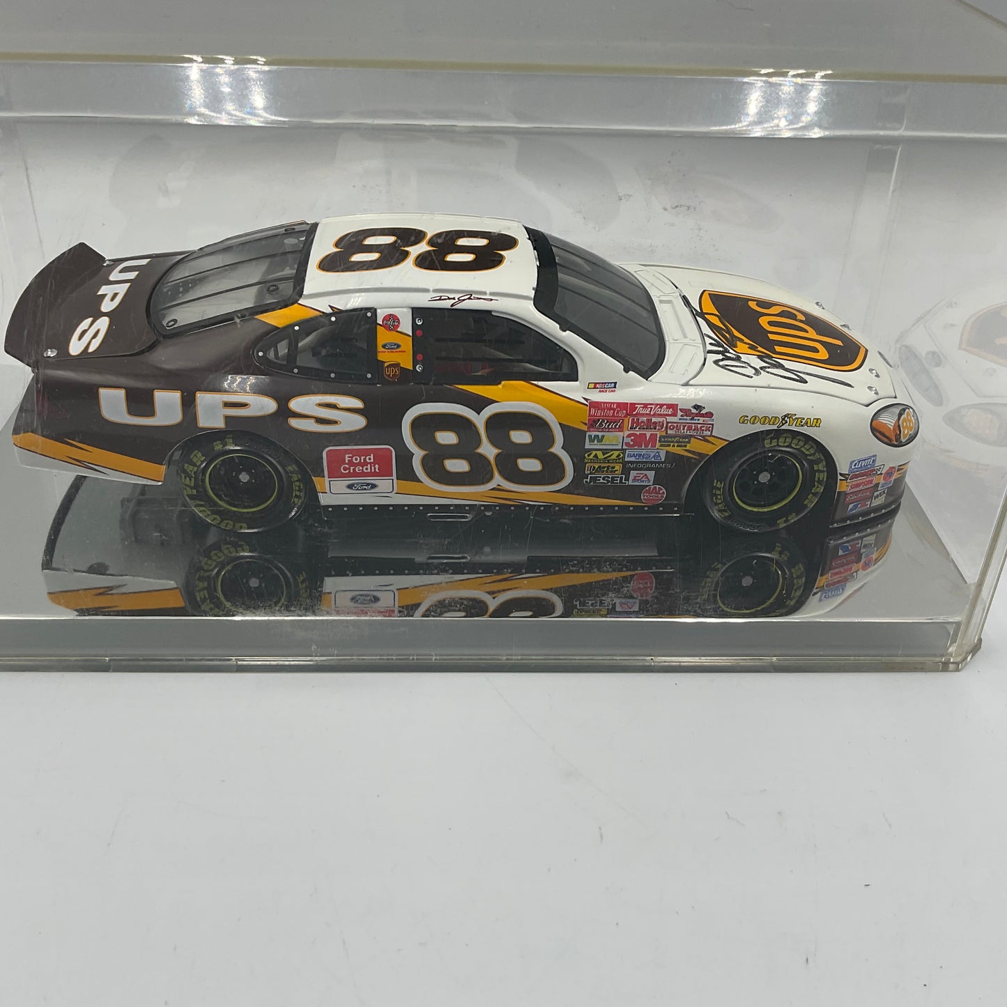 Dale Jarrett Autographed 1:24 Scale Die-Cast Replica with Photo
