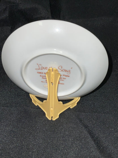 Mother's Day 1983 Commemorative Decorative Plate Love is a Song for Mother New in Box