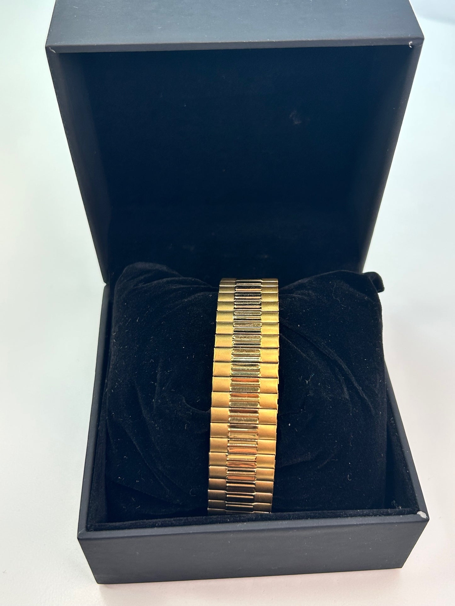 International Association of Machinists and Aerospace Workers Union Tampa Florida Commemorative Goldtone Watch
