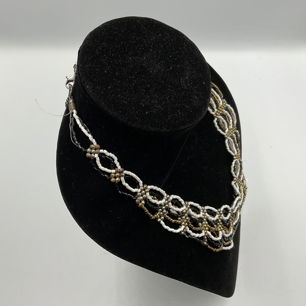 White/Gold/Black Design Chain Necklace
