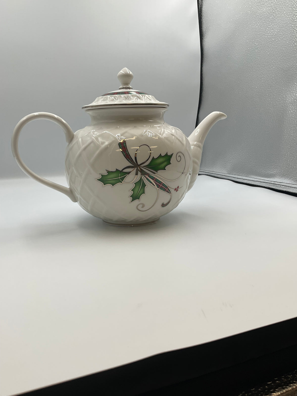 Lenox Teapot Holiday Nouveau Platinum Carved Quilted Holly