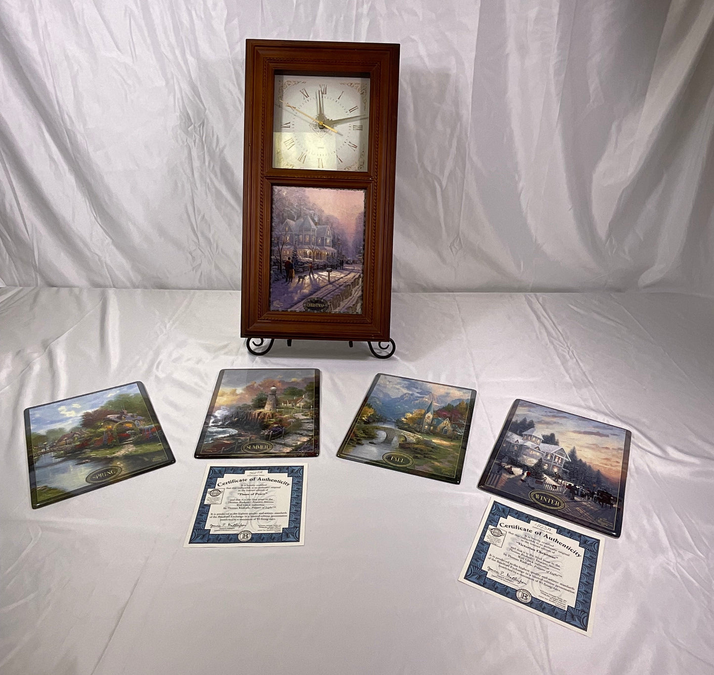 Thomas Kinkade Timeless Memories Seasons Clock with 5-Seasonal Kinkaid Plates