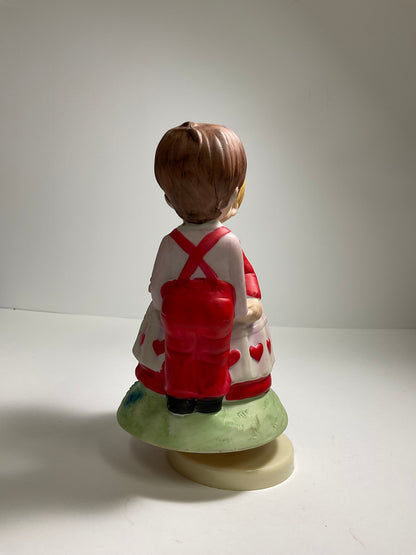 Lefton Sanyo Vintage Valentine Boy & Girl Kissing Hand Painted Ceramic Figurine