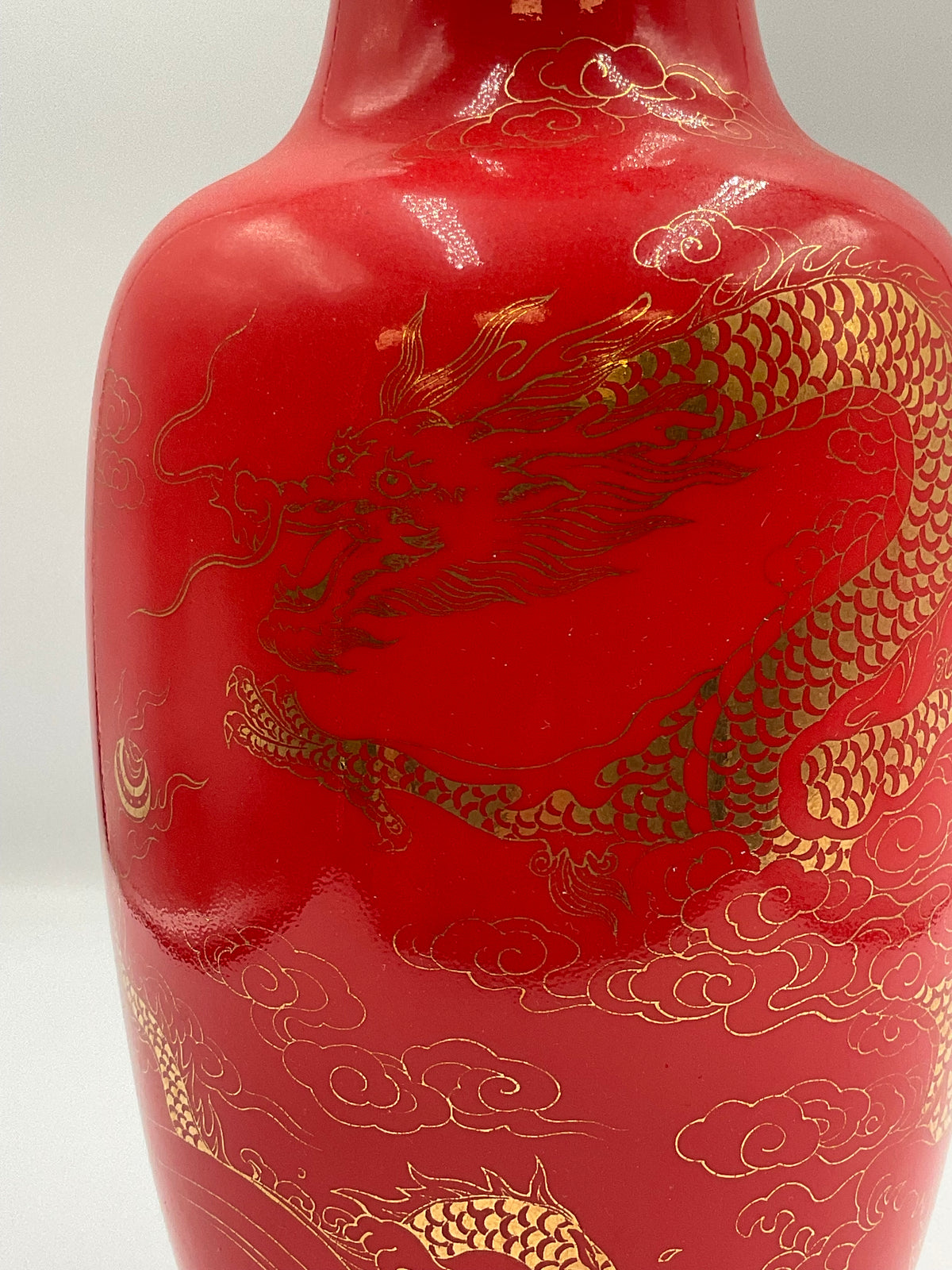 Dragon Vase Gold Gilded Red Glaze Shangcheng Reikin Tai Hwa Pottery