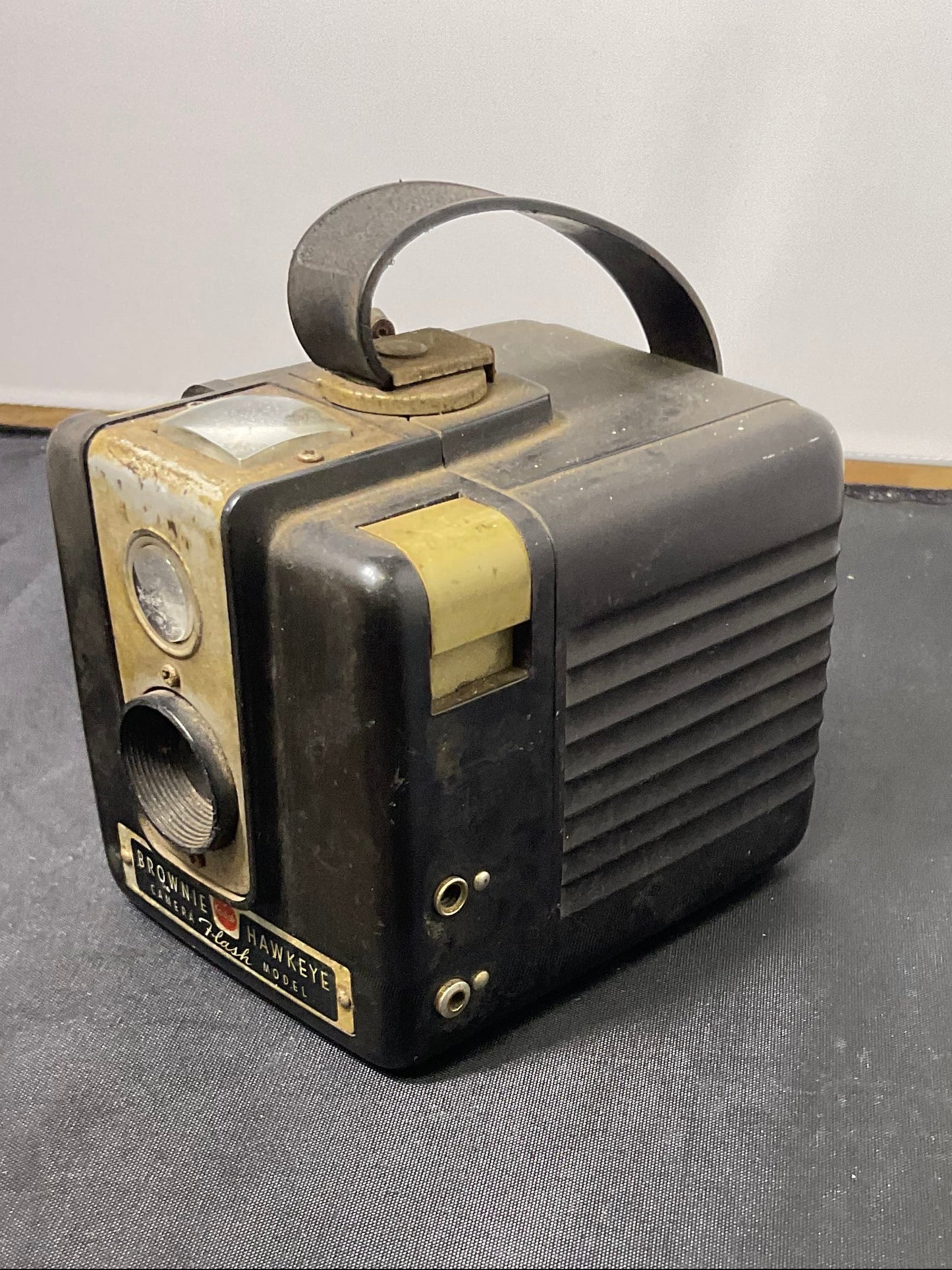 Vintage 1949-1961 Kodak Brownie Hawkeye Camera Untested