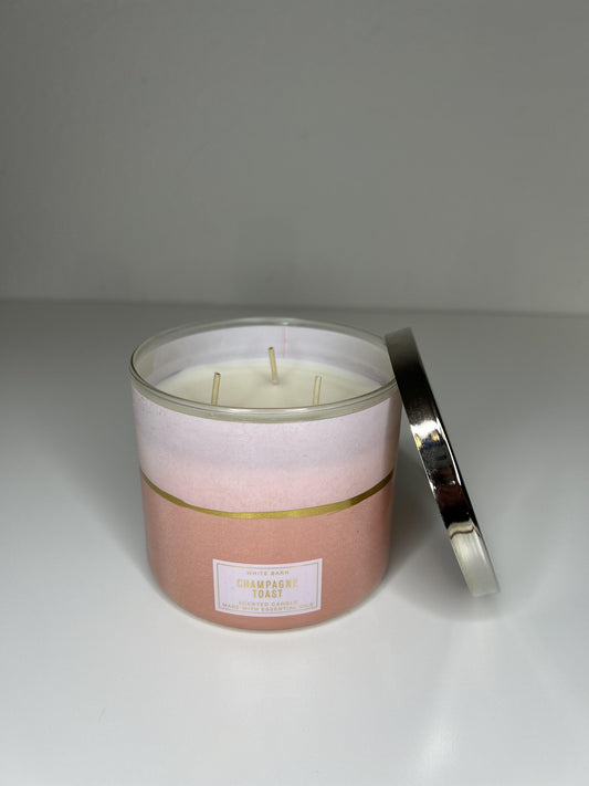 Bath & Body Works Champagne Candle