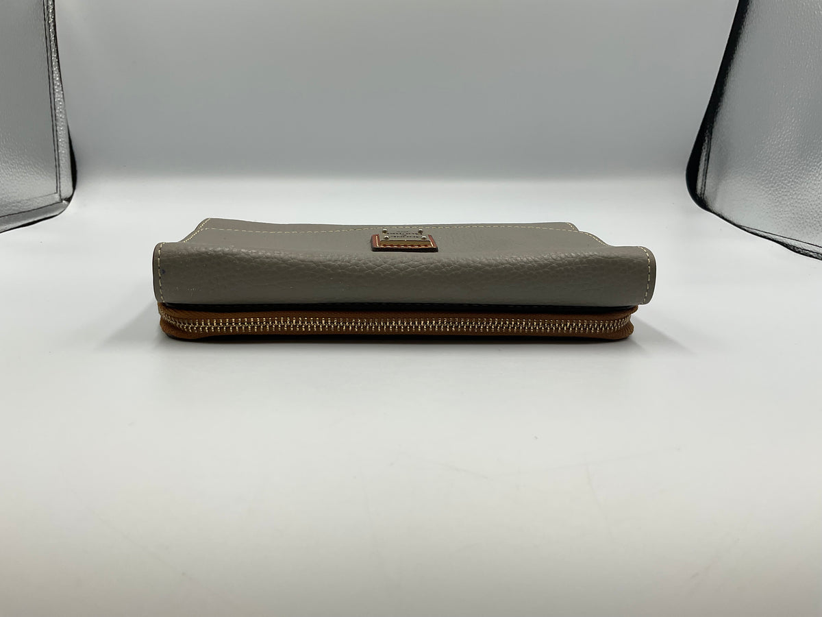 Dooney & Bourke Pebble Grain Continental Clutch Wallet Gray Taupe