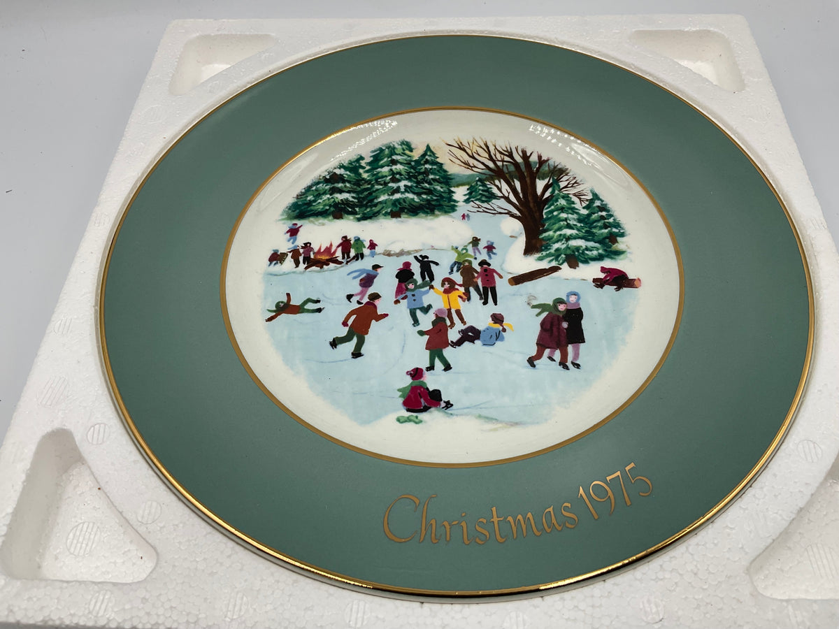 1975 Avon Christmas Collector Plate “Skaters On The Pond”