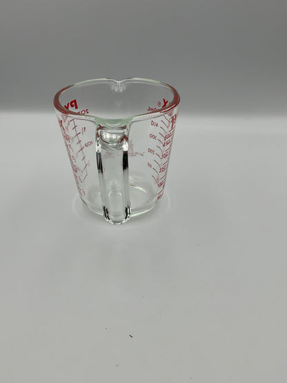 Set of 4 original 1986 Pyrex glass baking set. 4359