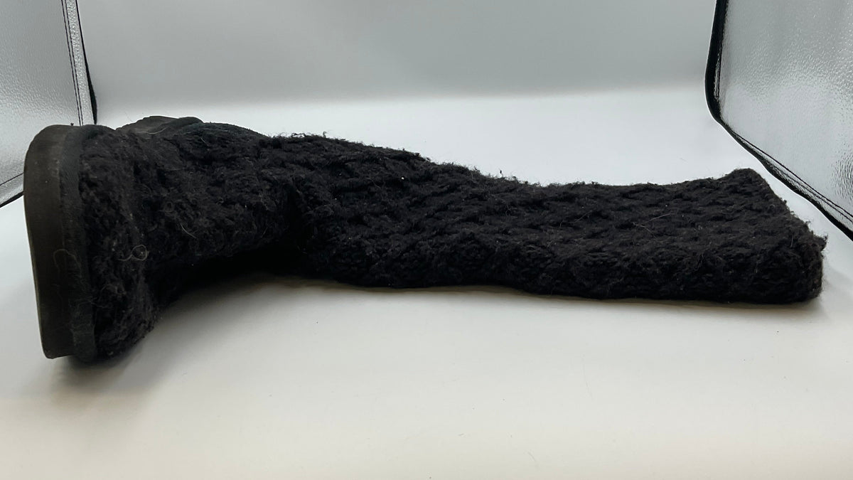 UGG Australia Classic Cardy Black Cable Knit 3 Button Boots Womens Size 8