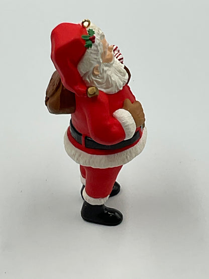1996 Hallmark Ornament Collector’s Club Membership Ornament Santa Claus Figurine