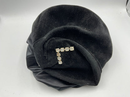 Black hat with seven diamonds
