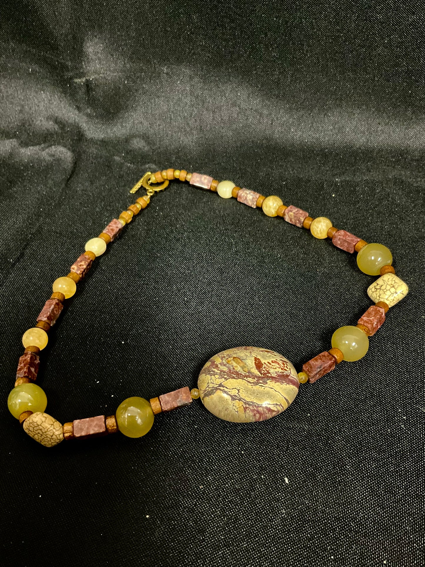 Agates beaded Choker Necklace
