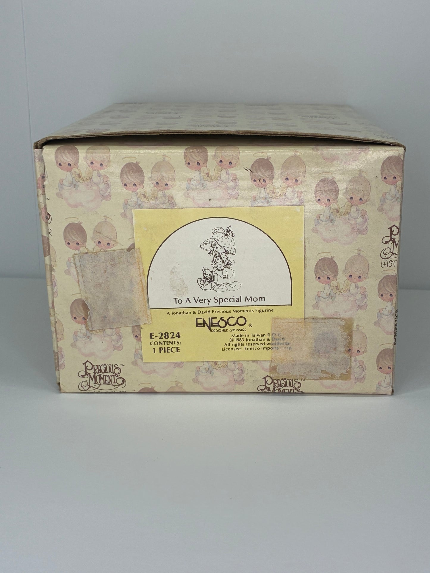 Precious Moments Vintage 1983 To a Very Special Mom Hand Painted Porcelain Collectible Figurine Original Box