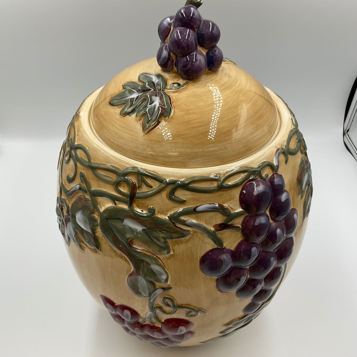 Noble Excellence Meritage Grape Vine Ceramic Covered Canister Jar