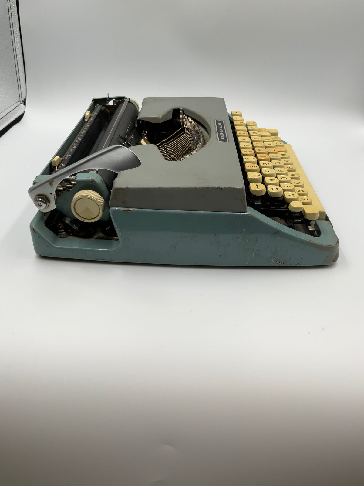 Vintage Coronado Brother Portable Manual Typewriter Blue w/ Hard Case
