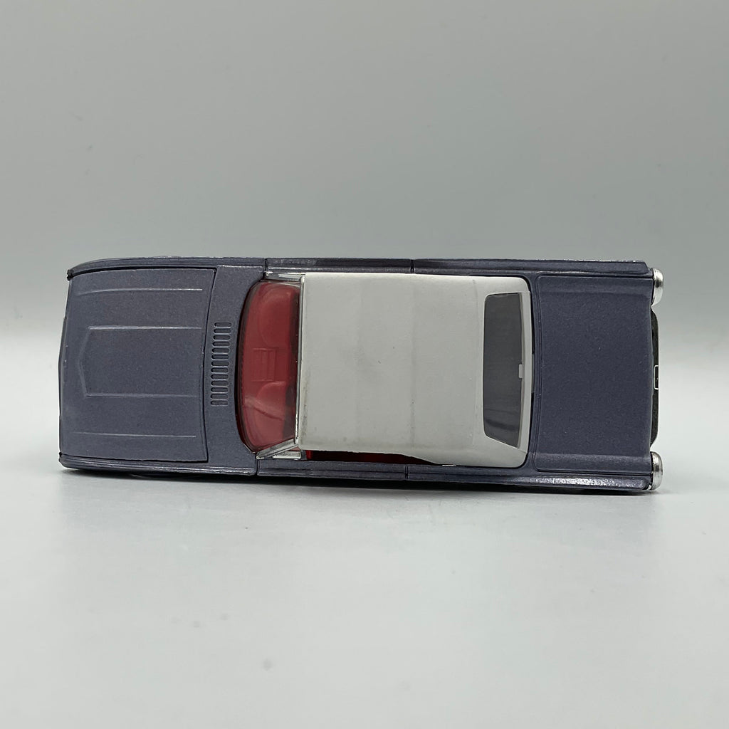 1/43 Scale Grey 1961 Ford Thunderbird Die-Cast Scale Model Replica Car