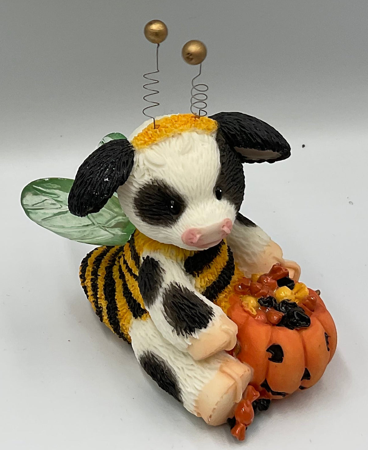 Enesco Mary's Moo Moos Busy Bee-ing Sweet Halloween Cow Figurine #731811