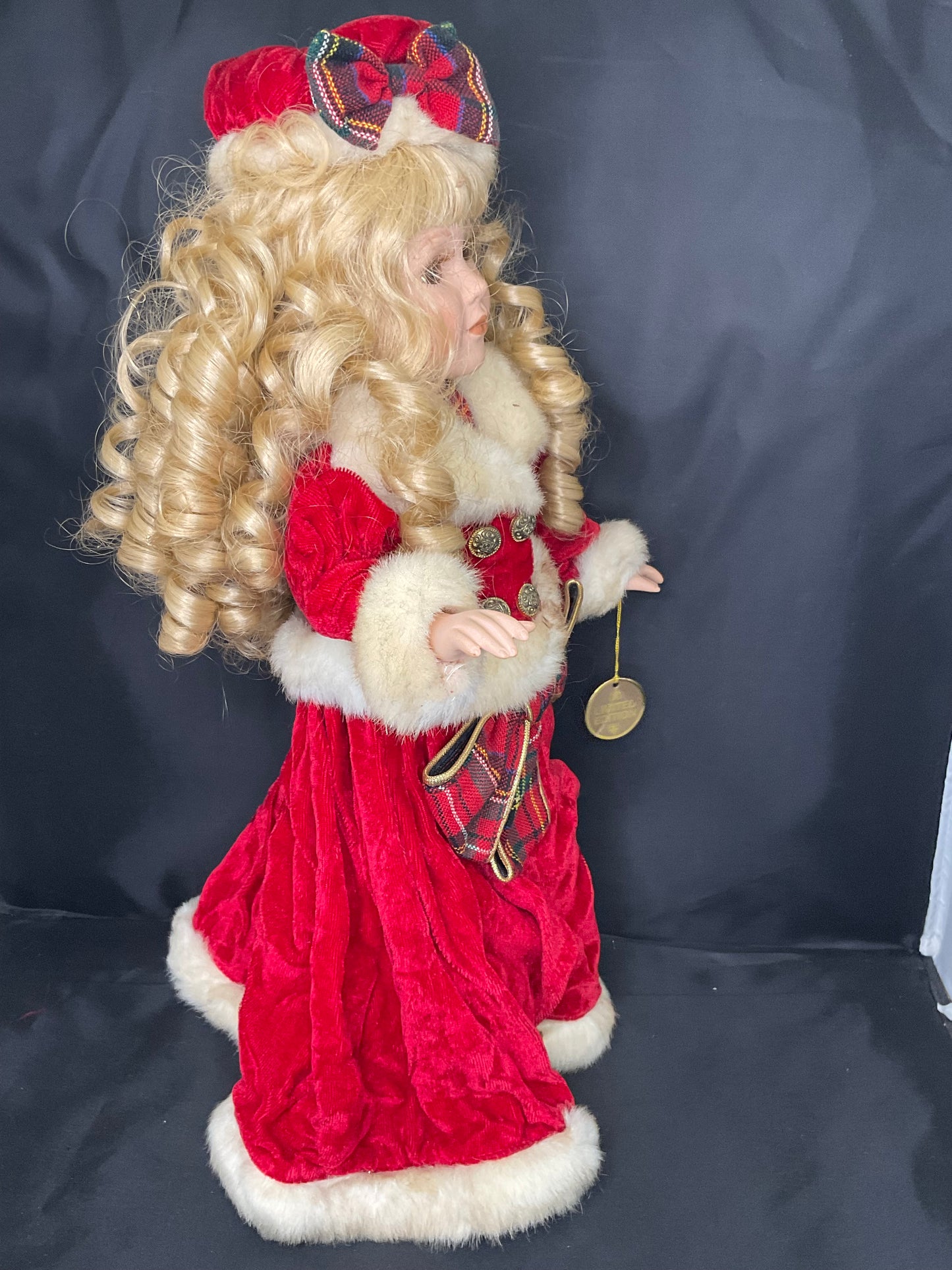 Classic Treasure -Genuine Fine Bisque Porcelain Special-Edition Christmas Doll