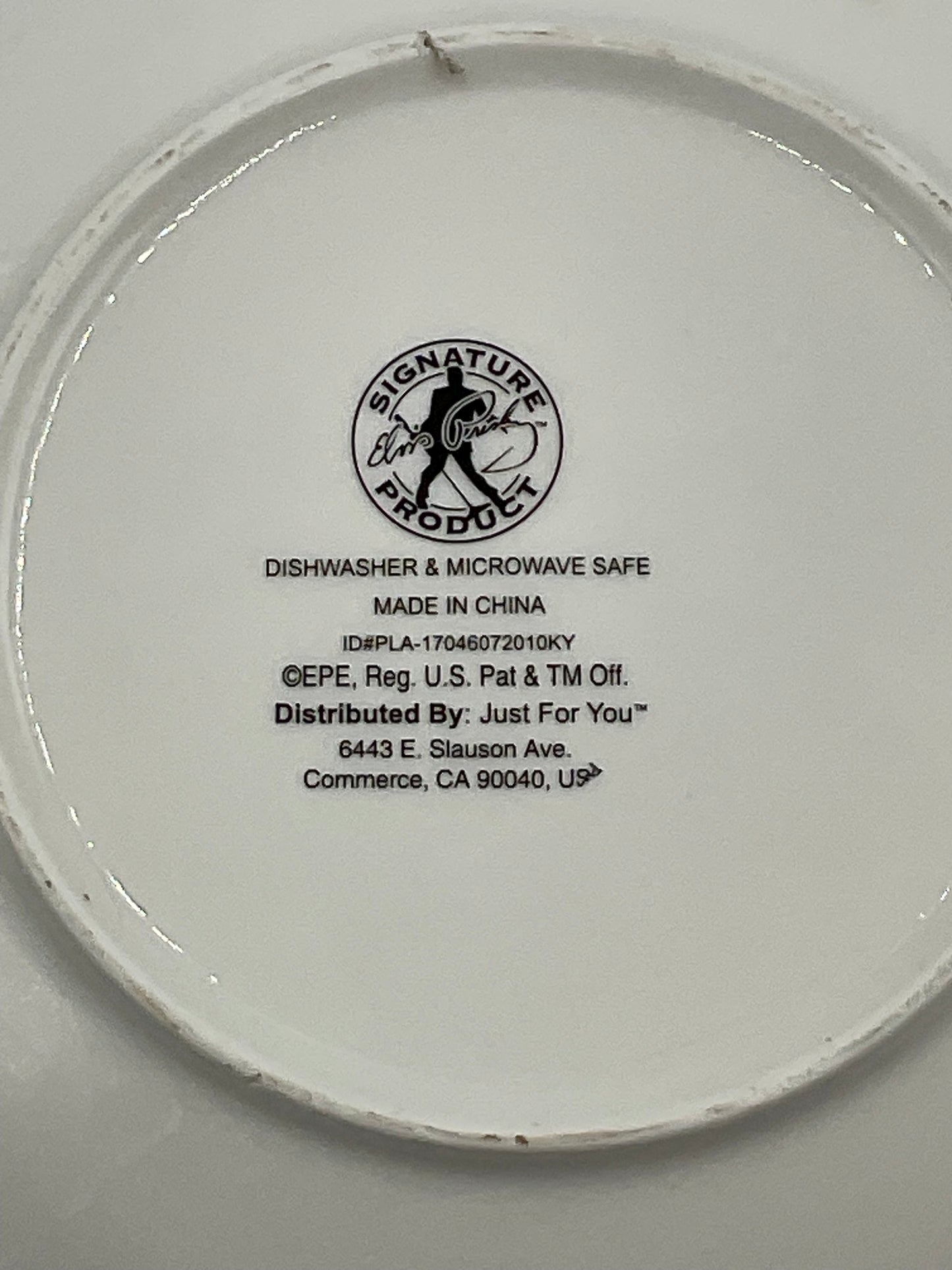 Elvis Presley 8 Inch Ceramic Plate with Printed signature Signature Product