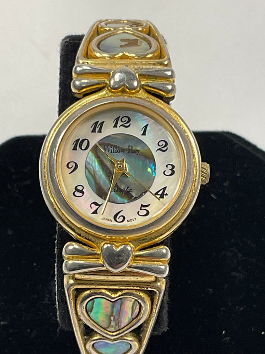 Willow Bay Iridescent Heart Themed Goldtone Women's Watch Working New Battery