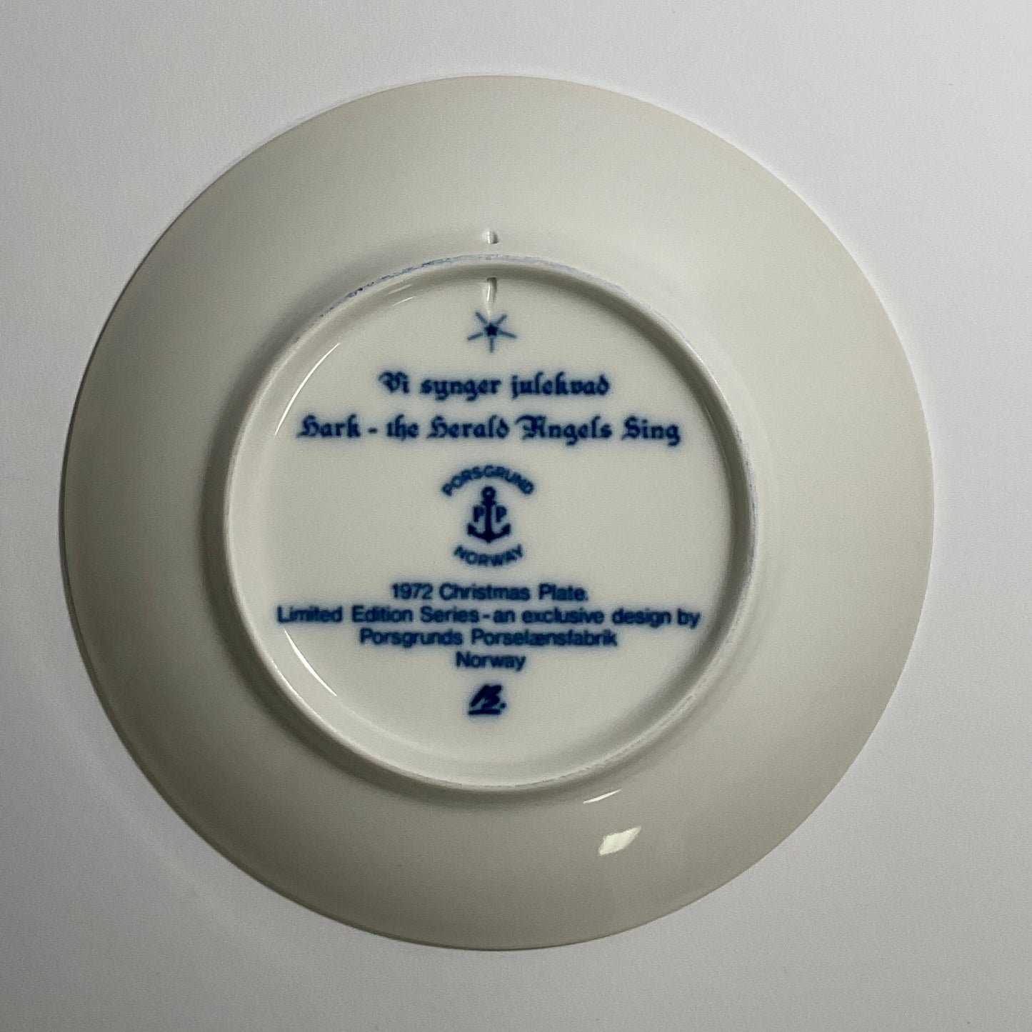 Julen Vintage 1972 Norwegian Porsgrund Plate With Original Box