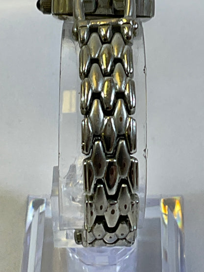 Vintage Gucci Quartz Women's Watch Emblem Stamped Silvertone Working Condition New Battery