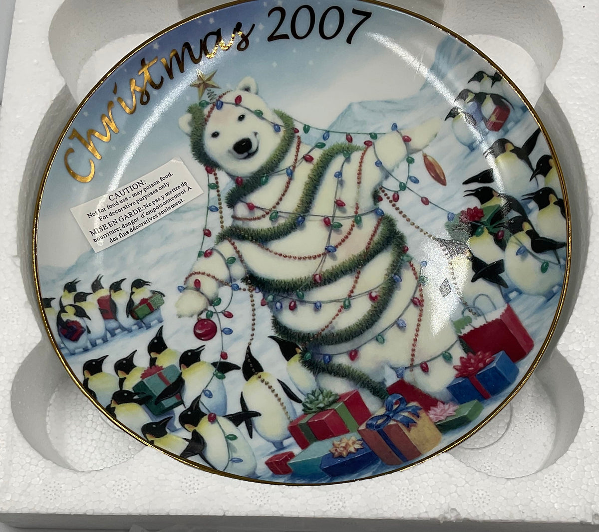 2007 Avon Collector Plate “Sharing The Holiday with Friends”