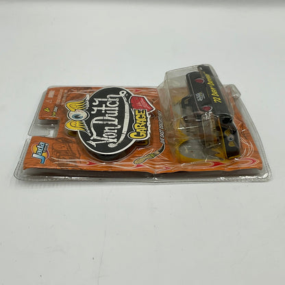 2004 Jada Toys Von Dutch Garage 1:64 Scale 1972 Chevy Cheyenne