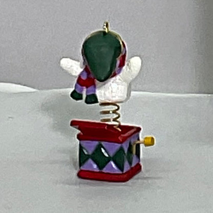 1999 Hallmark Keepsake Collectors Club Ornament "Snowy Surprise" w/Box