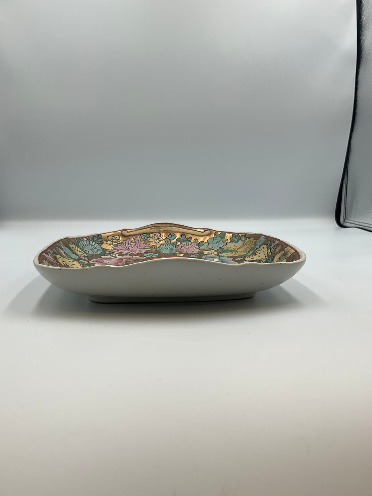 Chinese Famille Rose "Millefleur" (Thousand Flowers) porcelain catchall / vanity tray