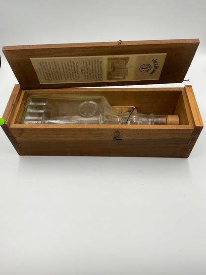 Jack Daniel’s Whisky set with whiskey bottle
